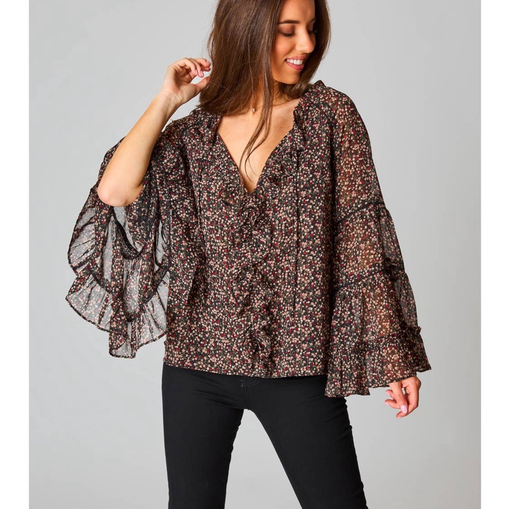 Floral Ruffle Sleeve Blouse